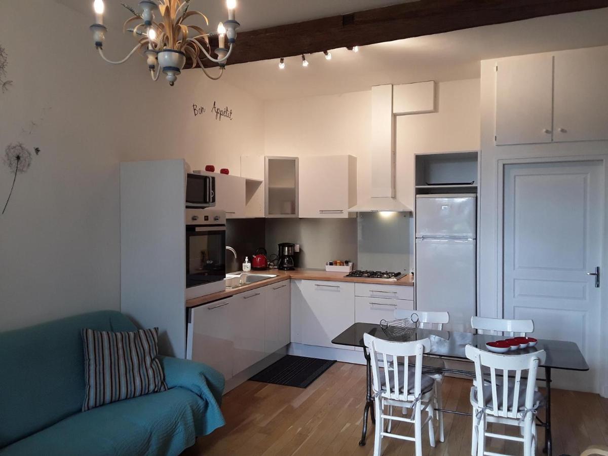 Au Chateau De Sallebrune Holiday home *